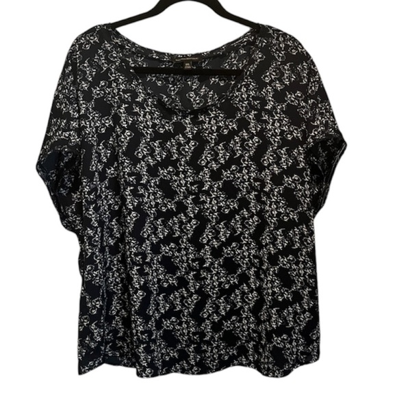 Banana Republic Tops - Banana Republic Floral Blouse